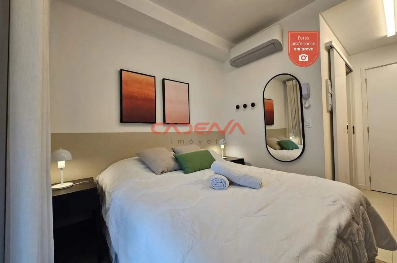 Furnished studio in a building with a gym