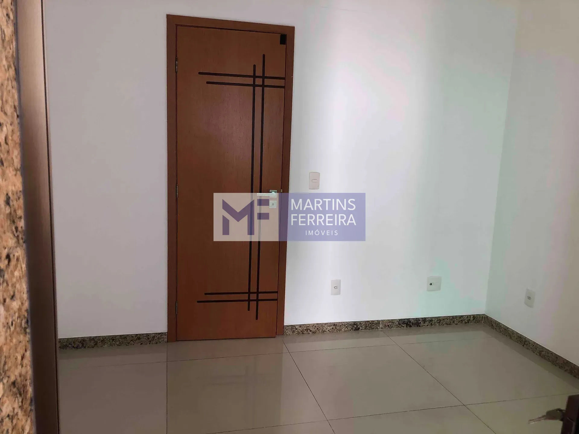 Apartamento no 1º andar com varanda envidraçada — photo 38