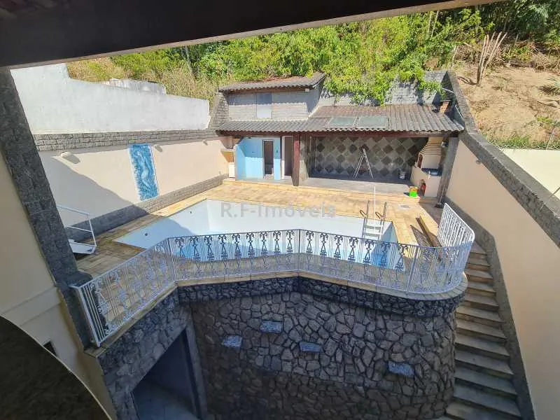 Triplex house with 4 bedrooms and 4 bathrooms — photo 3