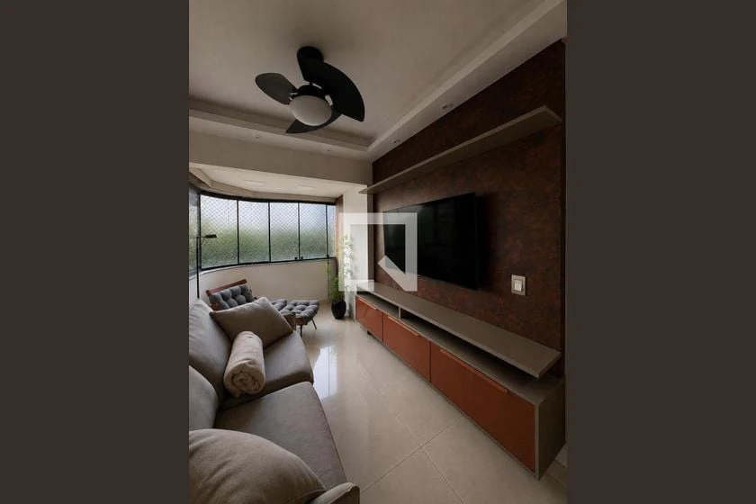 3-bedroom apartment in a building with a gym — photo 9