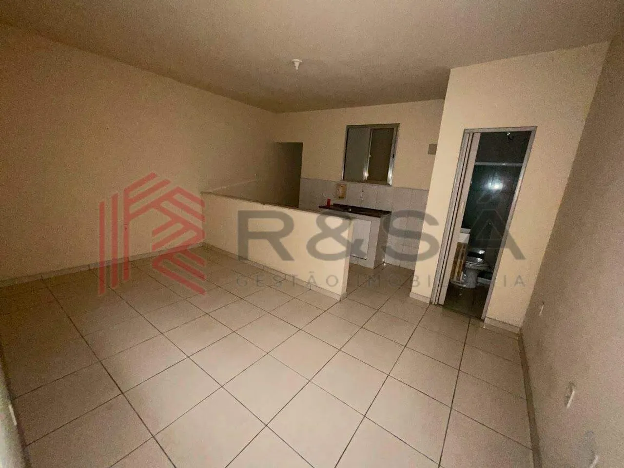 Unfurnished studio with 1 bedroom and stove corner — photo 3