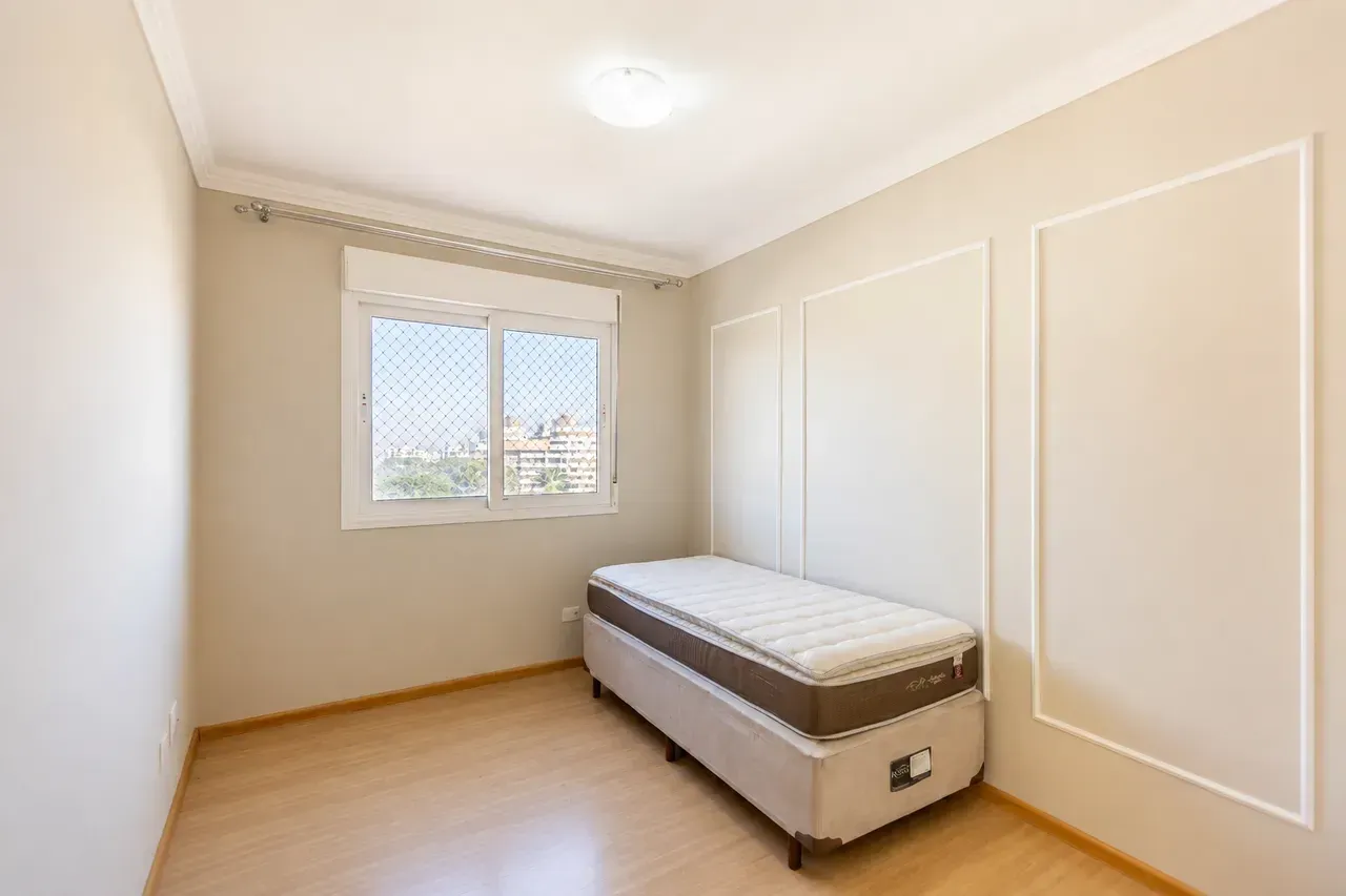 Unfurnished 3-bedroom apartment with 2 bathrooms — photo 19