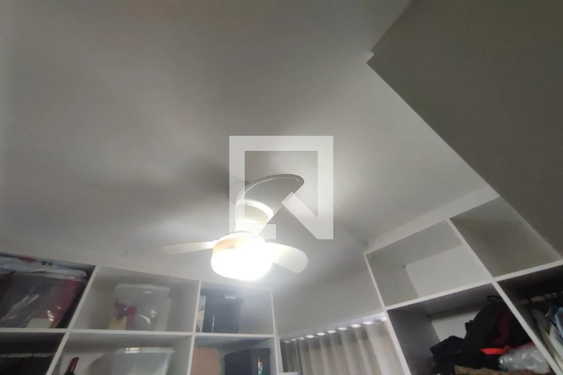 Apartamento de 89 m² com janelas do piso ao teto e closet — photo 53