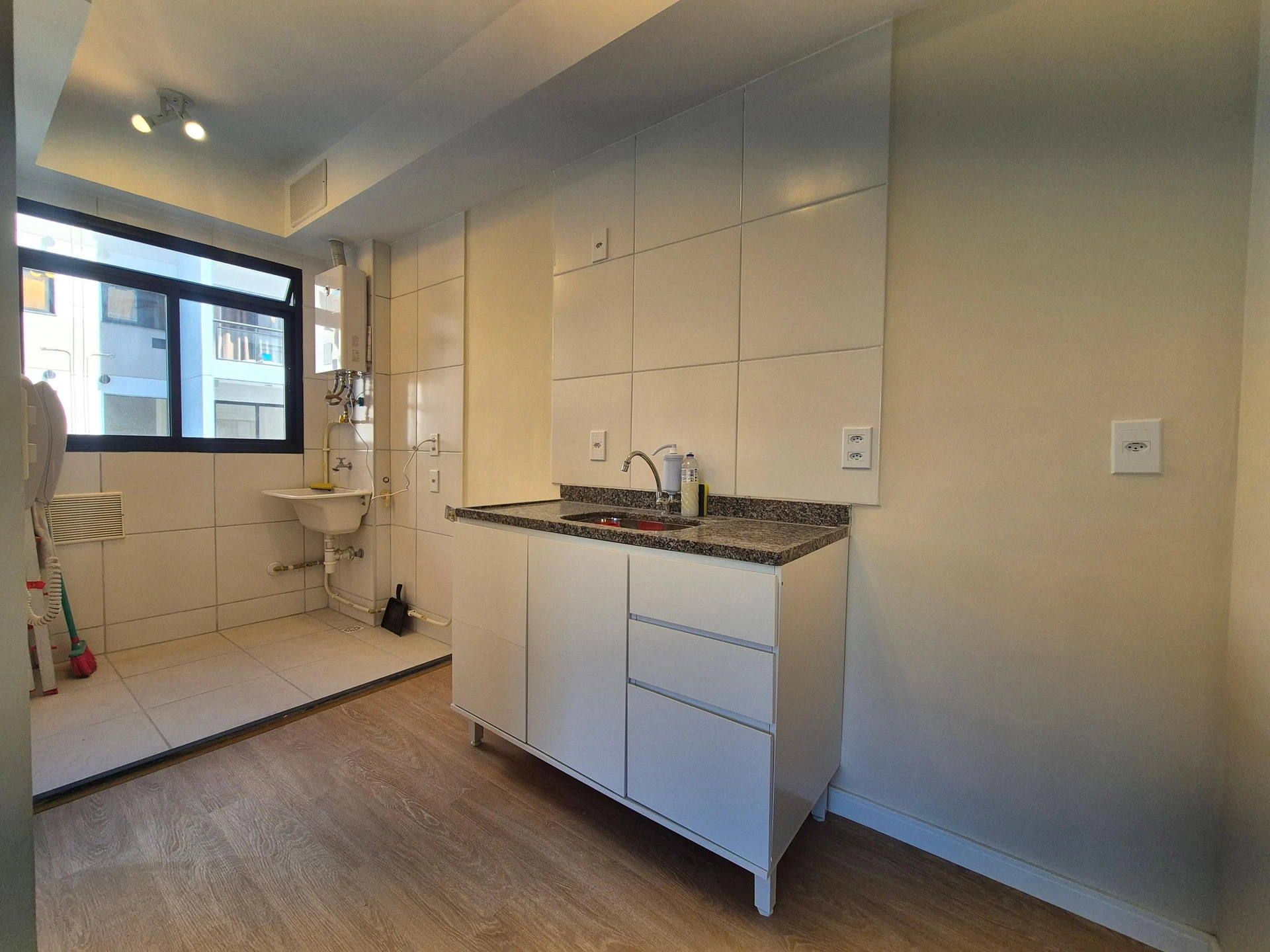 Apartamento com 3 quartos, 2 banheiros e varanda — photo 5