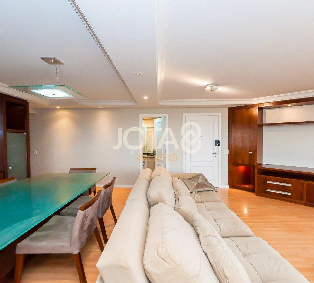 Apartment with 3 bedrooms, 1 en-suite and balcony — photo 17