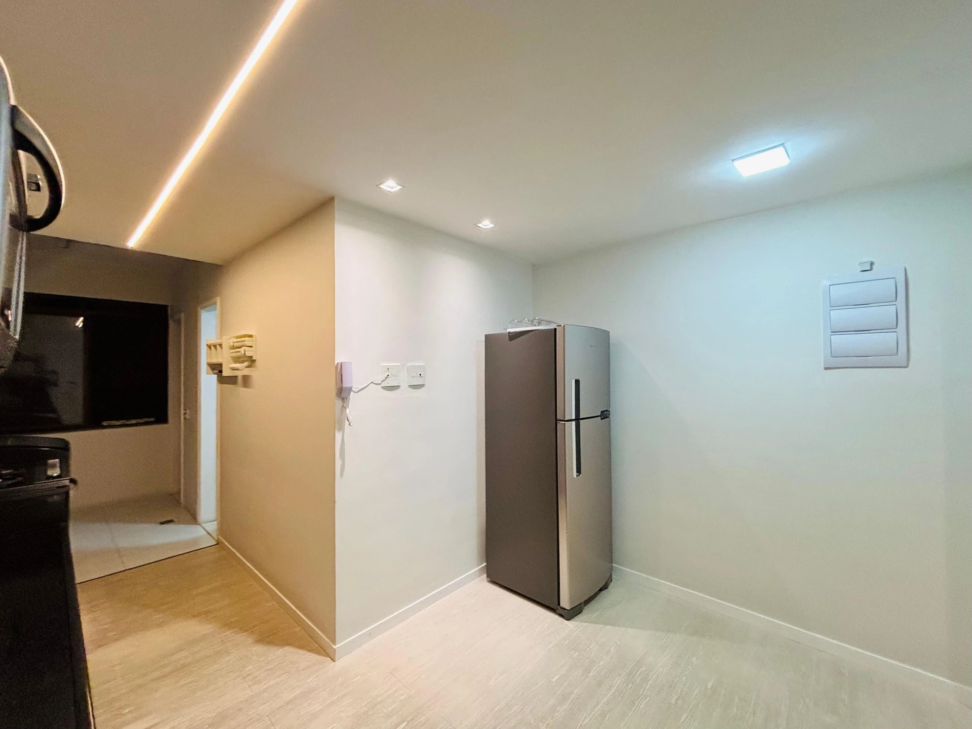 Washing machine in a 3-bedroom apartment, 401 m² — photo 7
