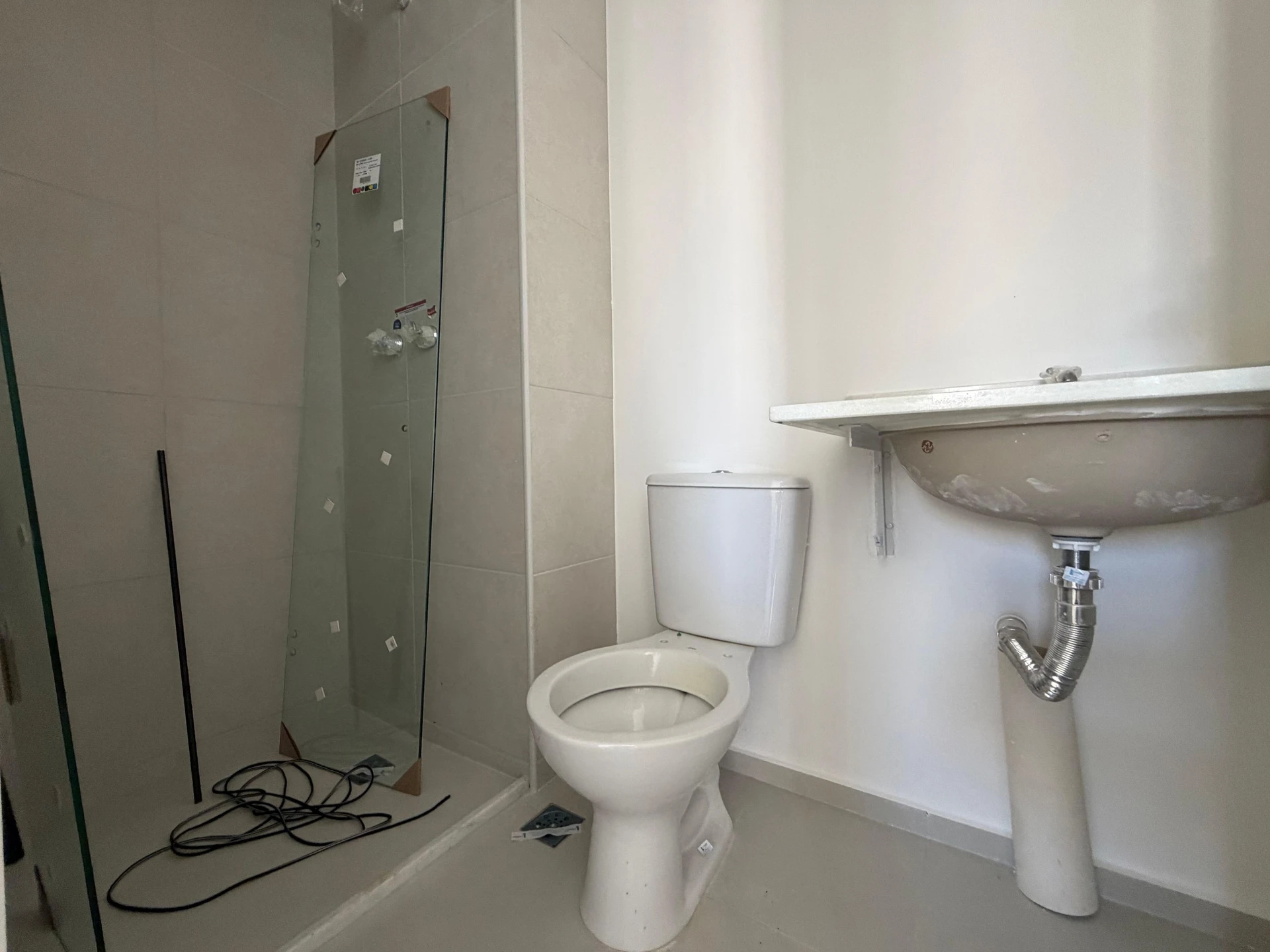 Apartamento sem mobília com 2 quartos e varanda — photo 25