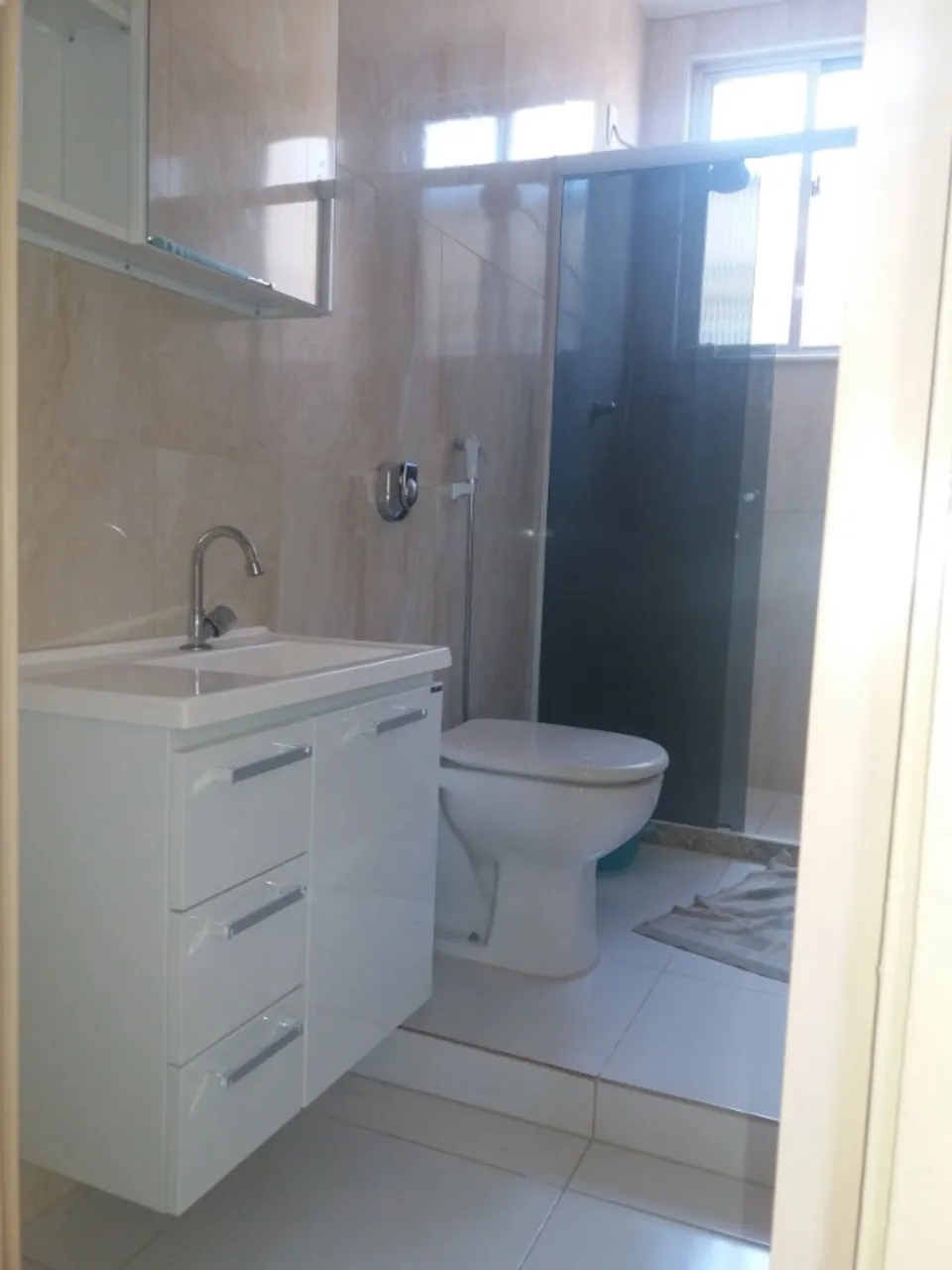 2-bedroom apartment in a building with a gym — photo 13