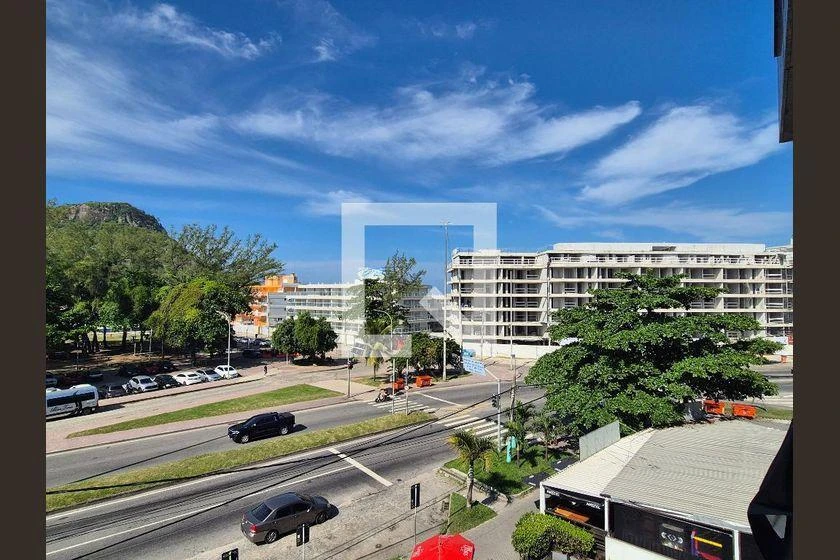 Furnished apartment with a glassed-in balcony — photo 32
