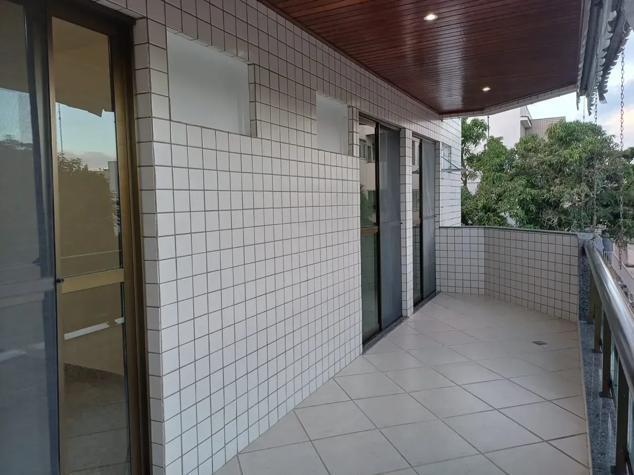 Rental apartment with 2 bedrooms and 3 bathrooms — photo 17