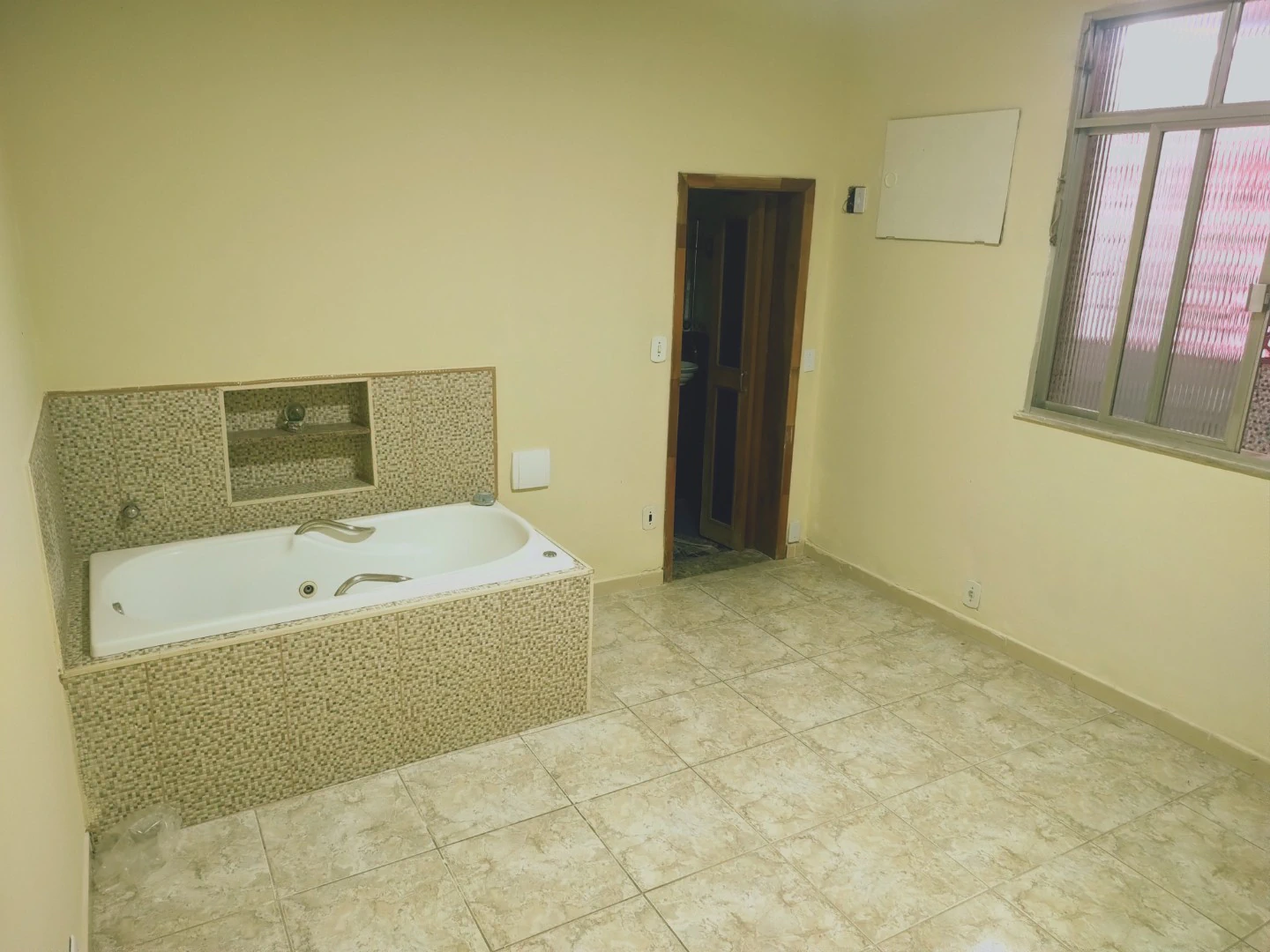 One-bedroom house with a bathtub in Rio de Janeiro — photo 4