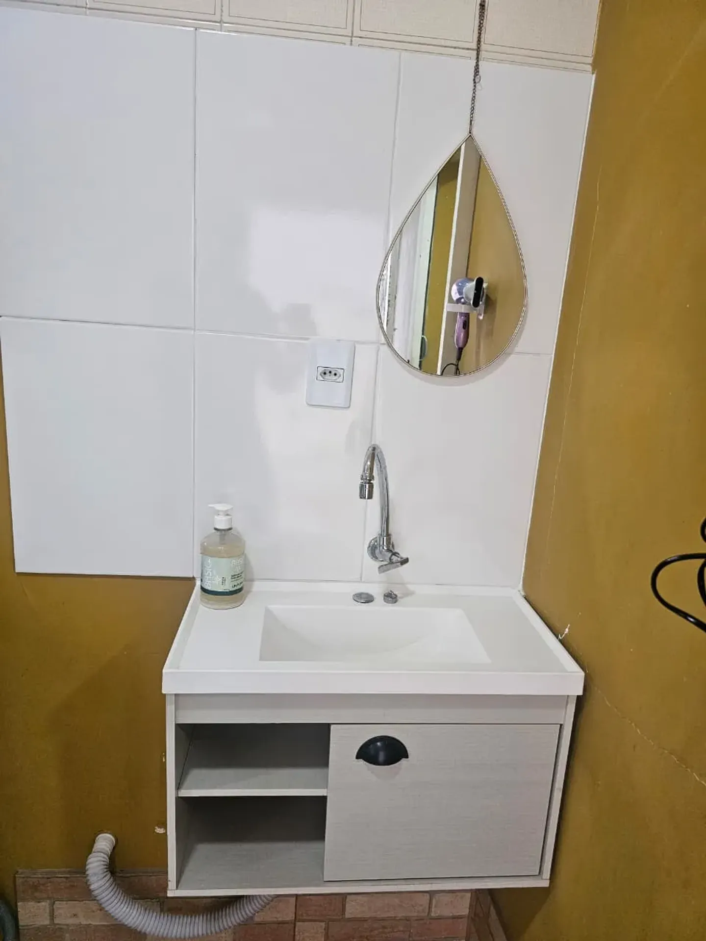 Furnished 2-bedroom apartment with a gas mini-kitchen — photo 23