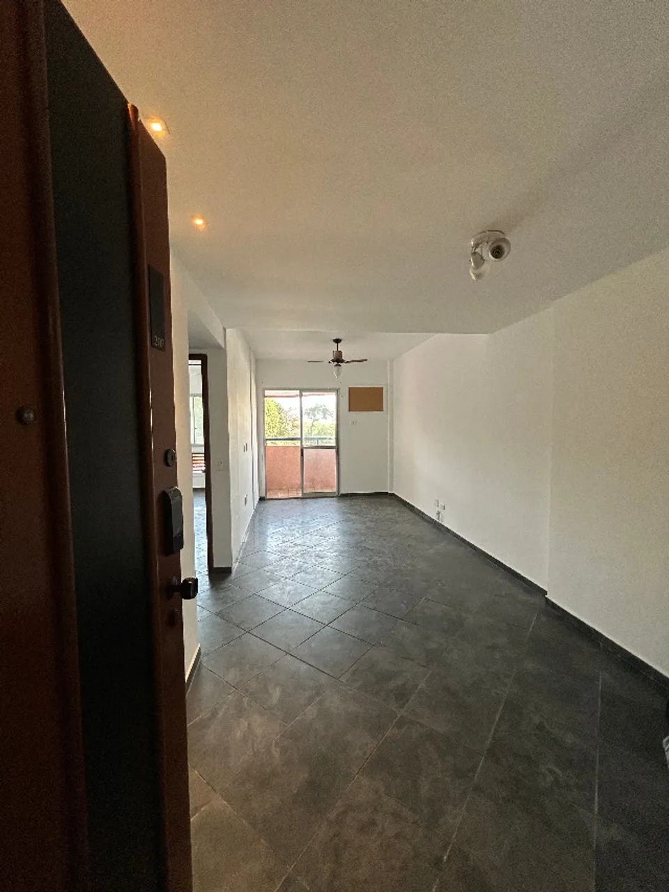 1-bedroom apartment with balcony and 1 parking spot — photo 9