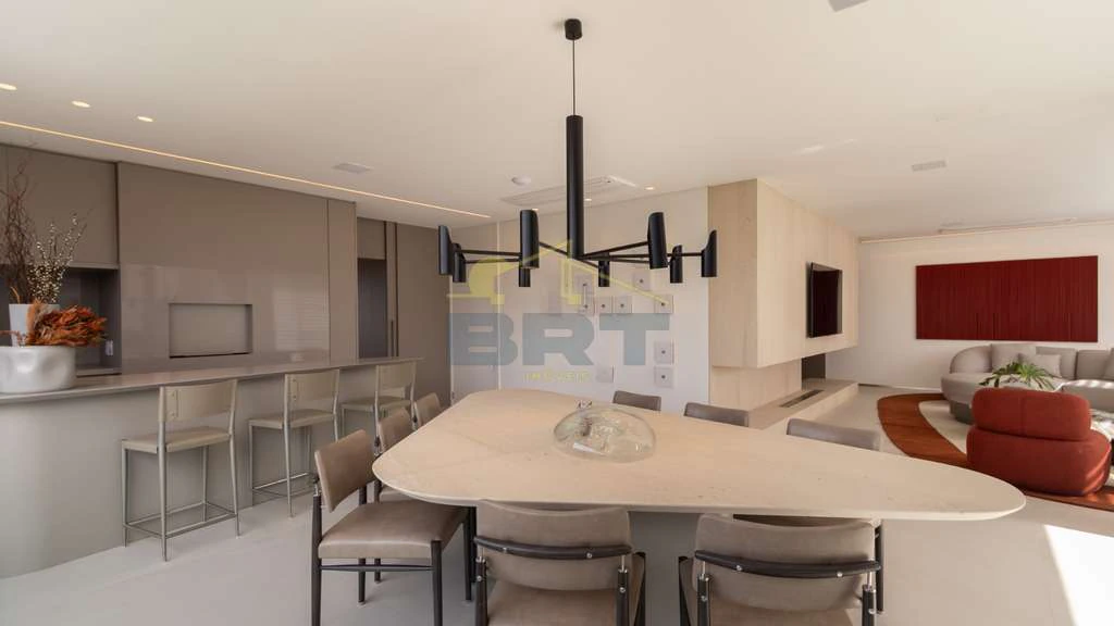 Furnished 3-bedroom apartment with 512 m² and 3 parking