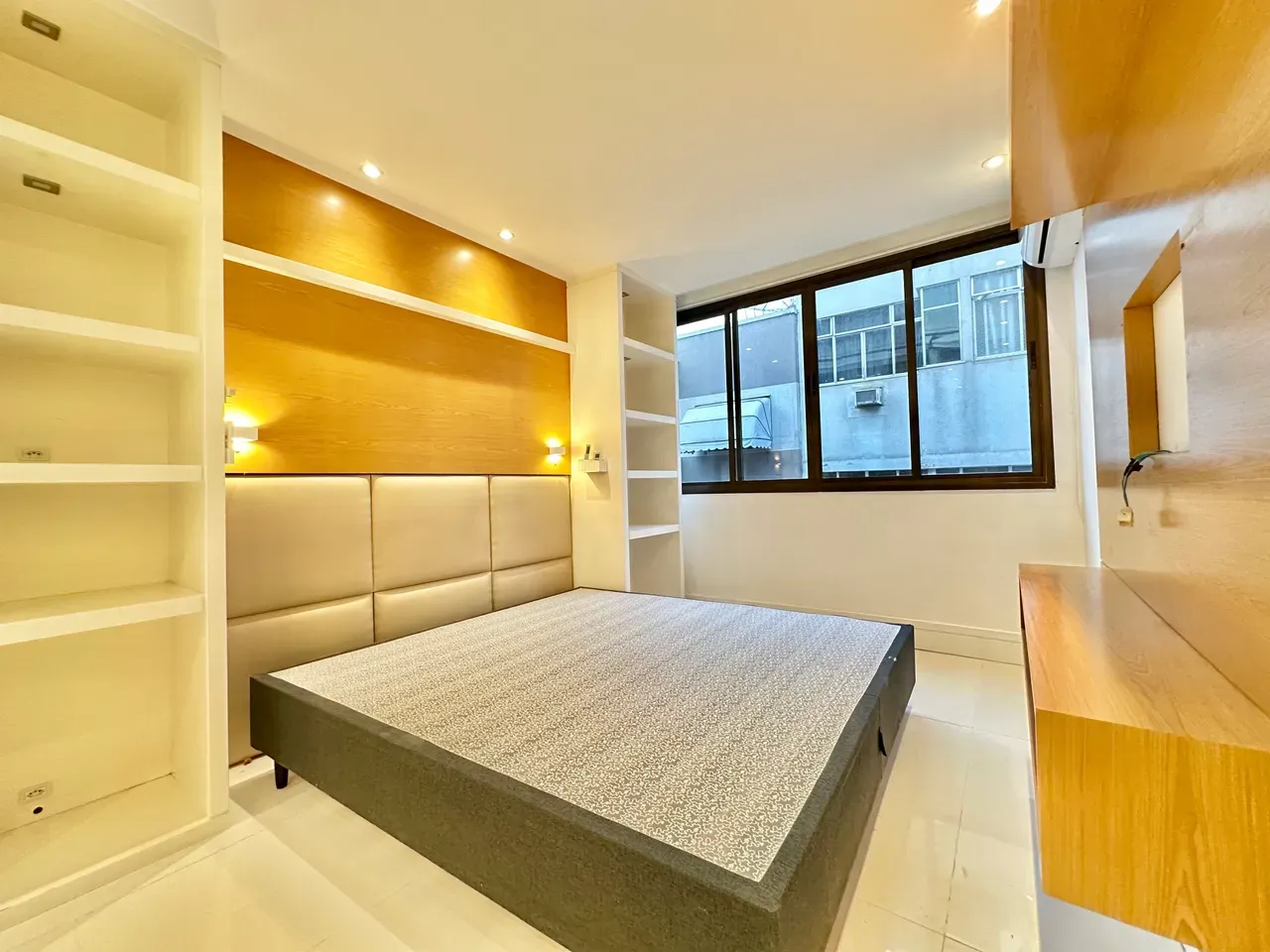 Furnished apartment, 268 m², with a water view — photo 4