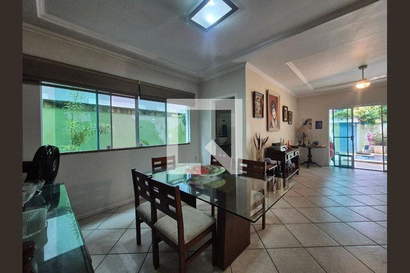 245 m² house with 3 en-suite bedrooms and 2 parking — photo 8