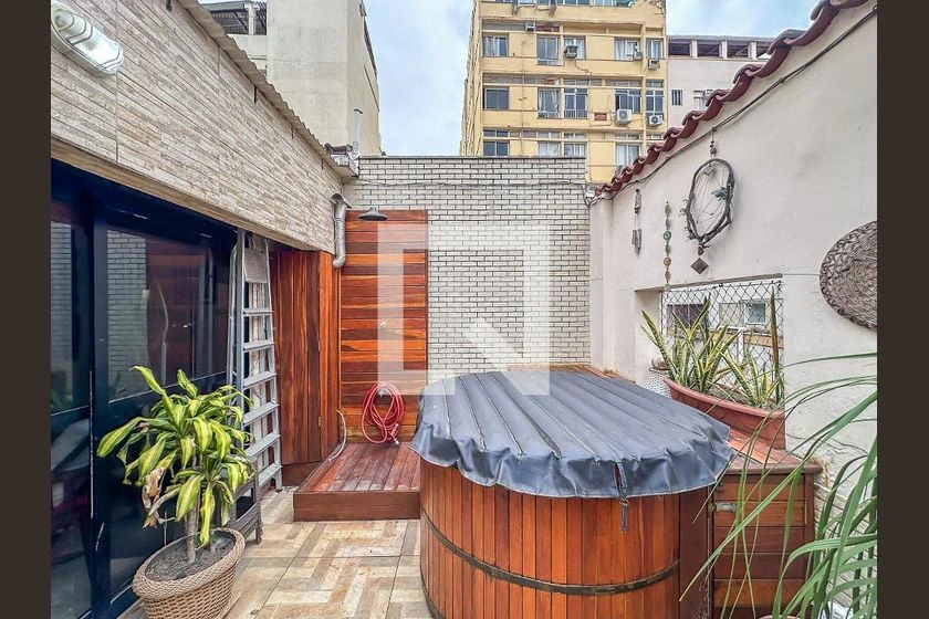 Furnished 75 m² duplex with balcony and built-in grill — photo 9