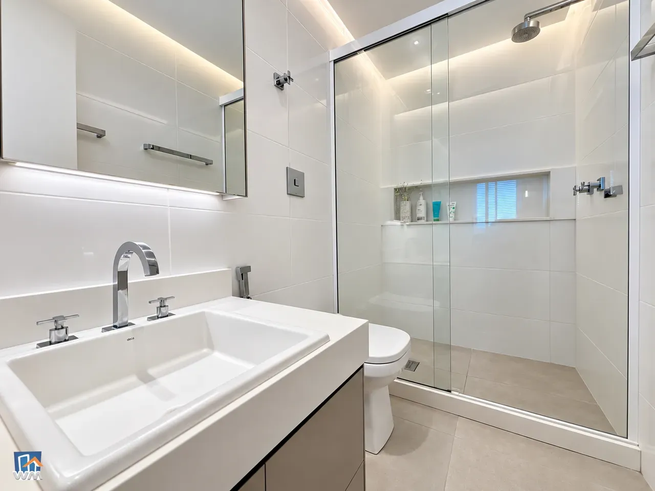 Apartment on the 30th floor with a dishwasher — photo 37
