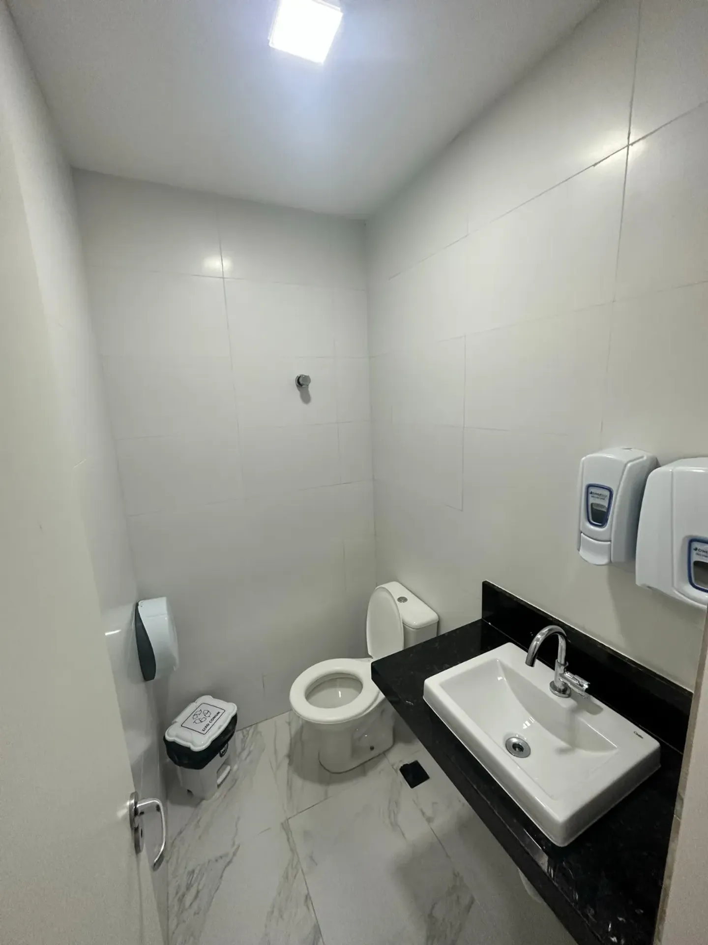 Estudio sin amueblar con 1 dormitorio y baño en suite — photo 4