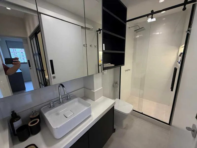 One-bedroom apartment with a washing machine — photo 8