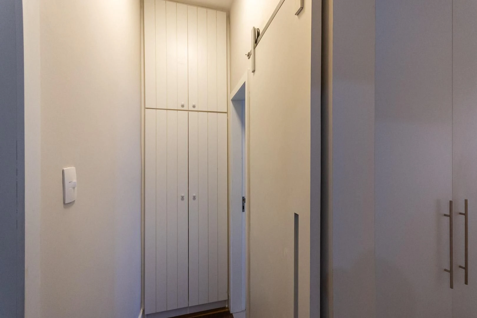 Wood or laminate floors in a 2-bedroom apartment, 64 m² — photo 34