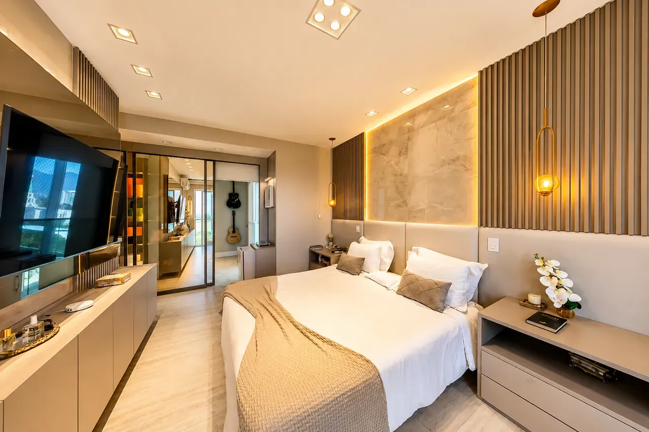 Furnished apartment, 266 m², with floor-to-ceiling windows — photo 3