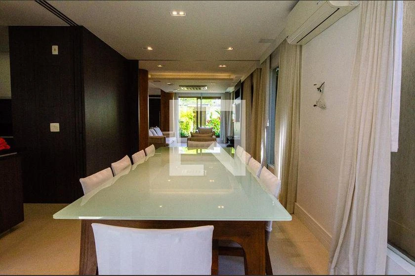 Casa de 4 quartos com 234 m² e 6 banheiros — photo 37