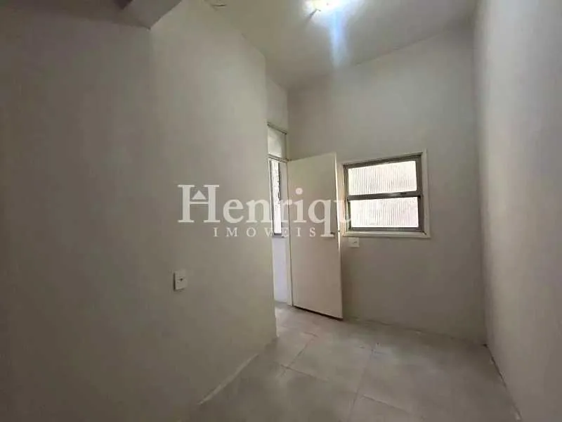 Apartment, 170 m², with wood or laminate floors — photo 27