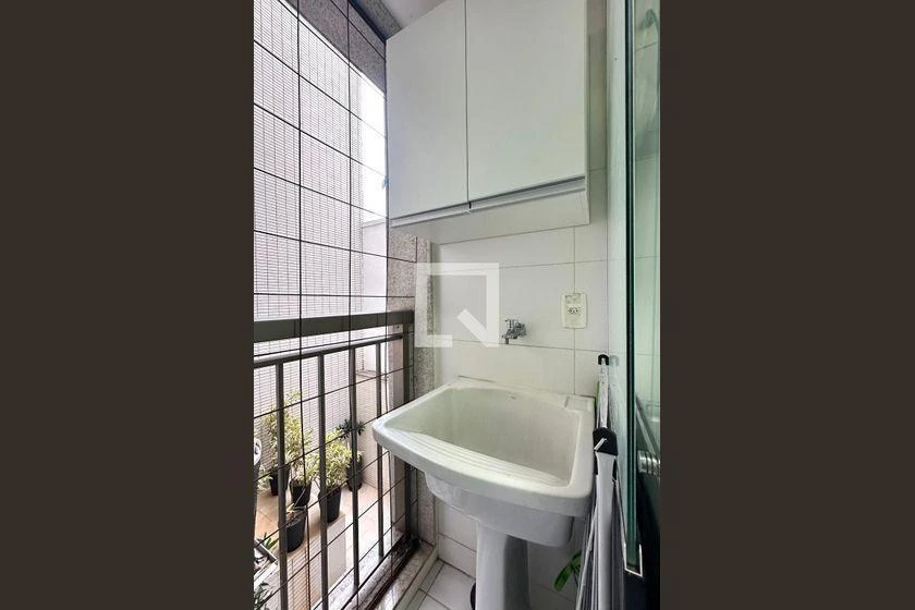 Apartamento mobiliado de 2 quartos em condomínio com piscina — photo 20