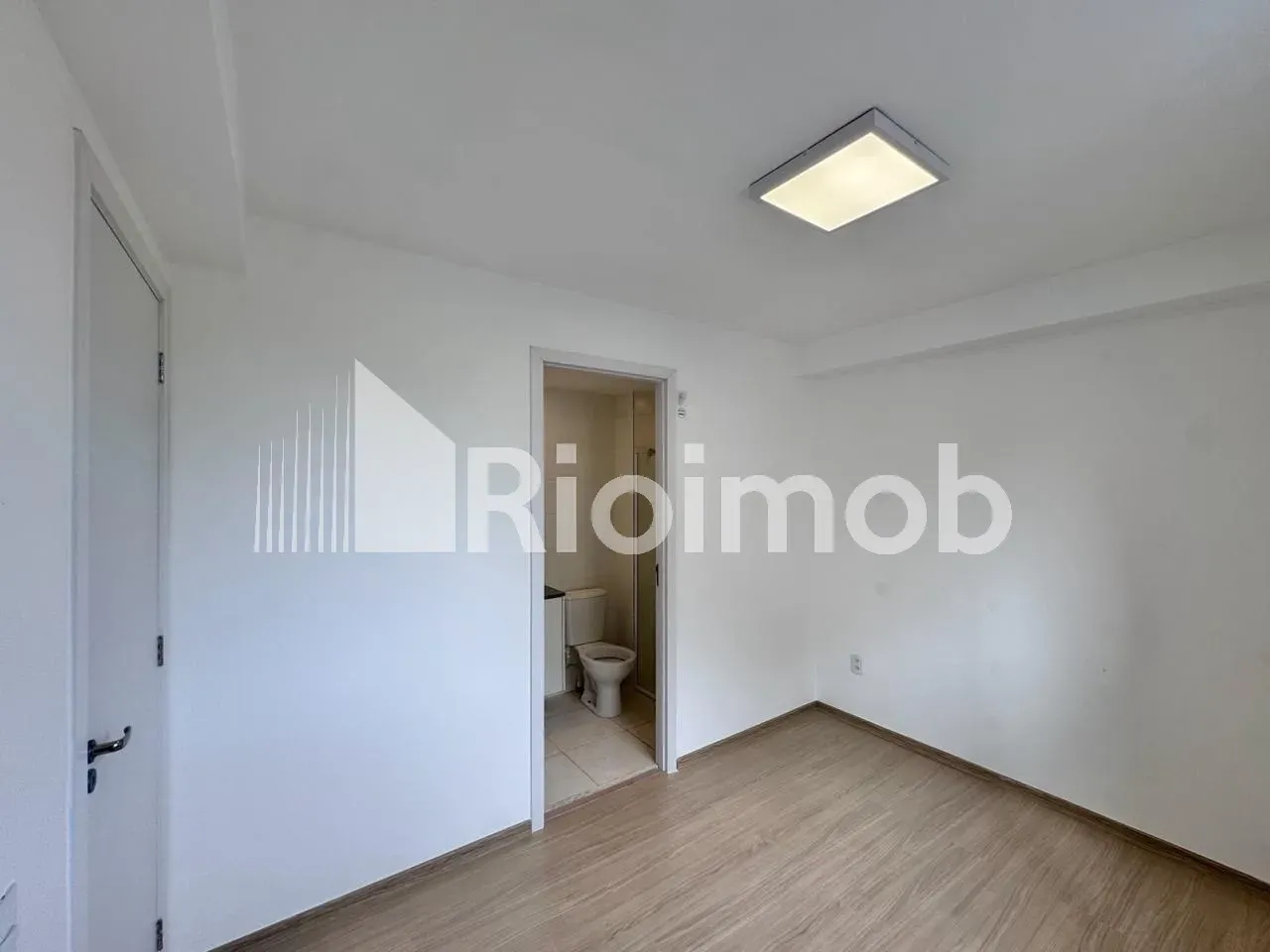 2-bedroom apartment with 1 en-suite and mountain views — photo 6
