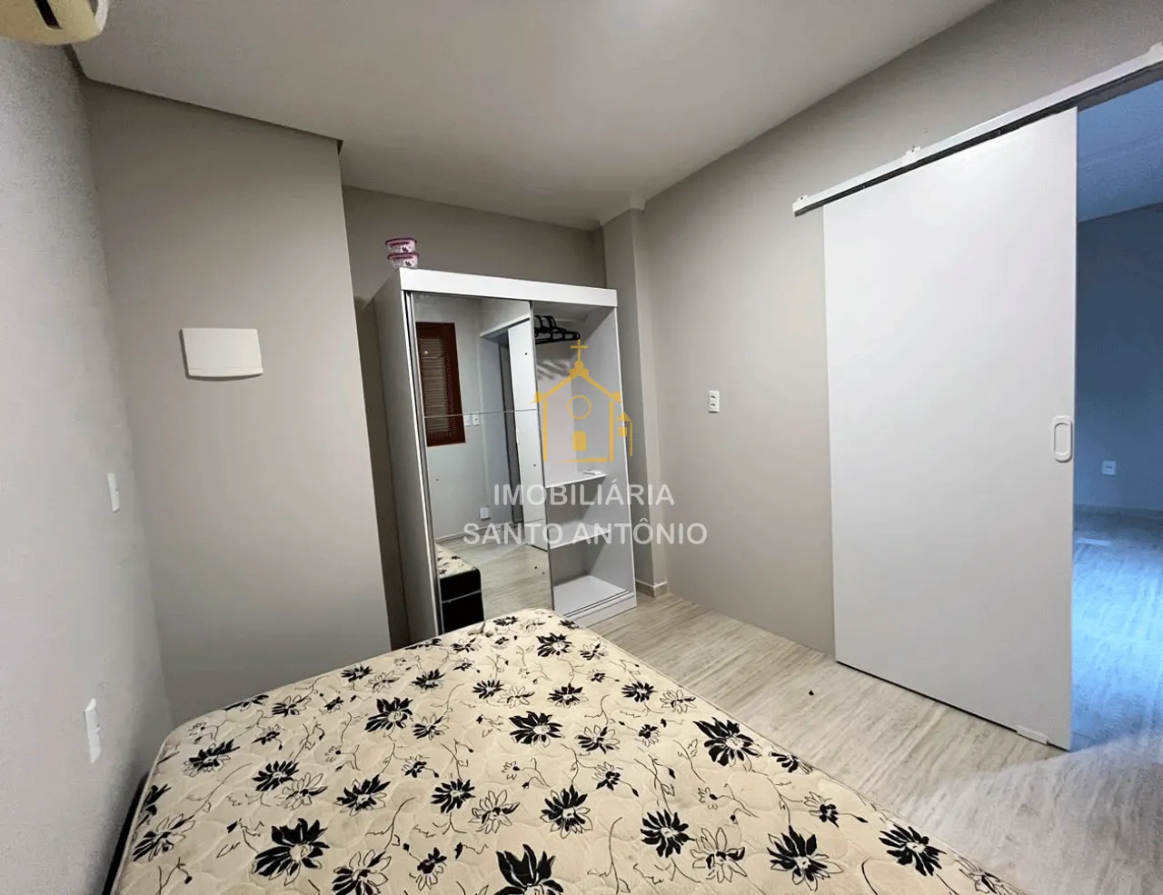 One-bedroom house with a garden — photo 15