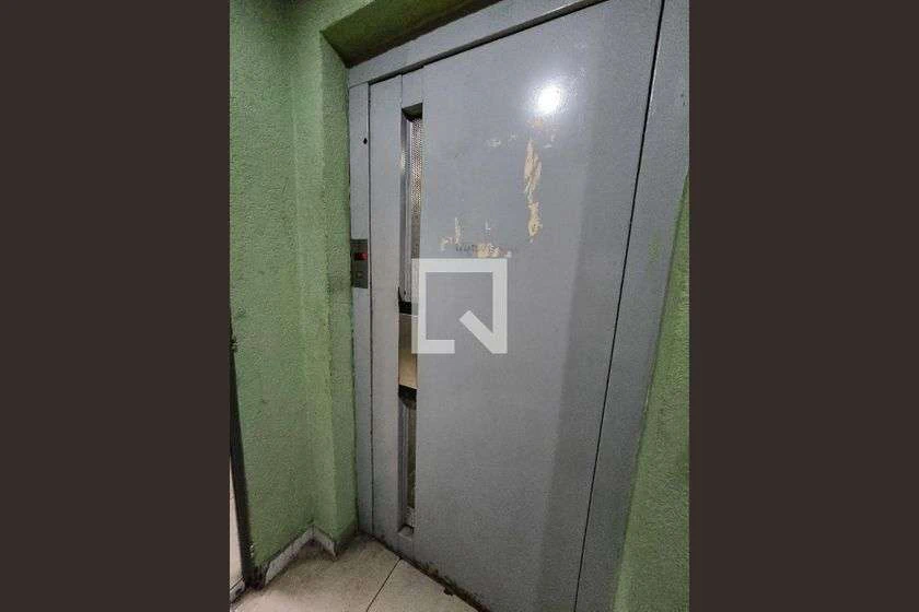Furnished apartment with 2 bedrooms and 102 m² — photo 25