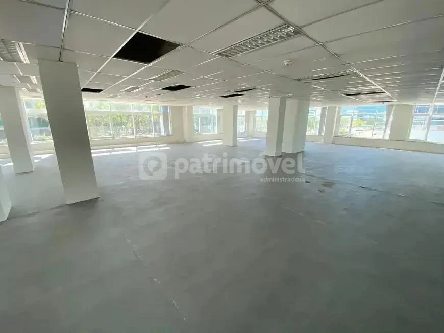 Unfurnished 270 m² apartment with 1 bedroom — photo 3