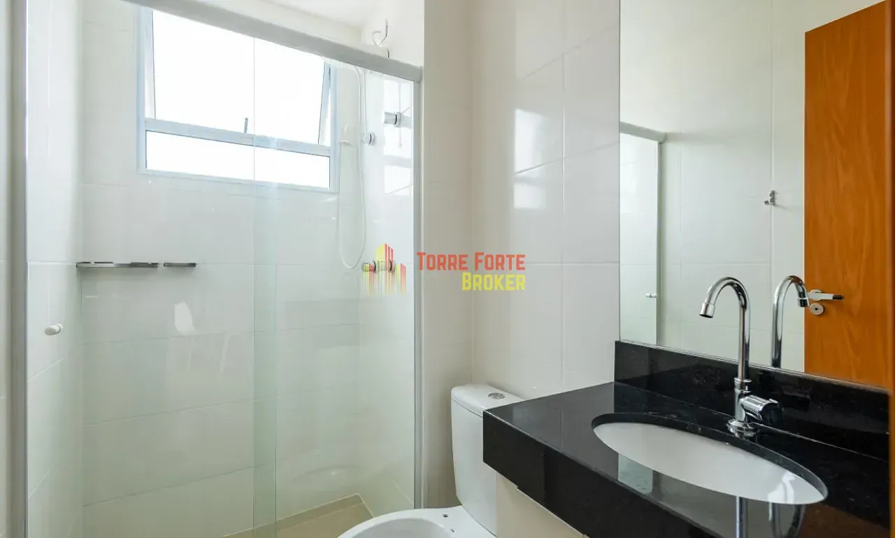 Furnished 2-bedroom apartment with balcony and 63 m² — photo 3