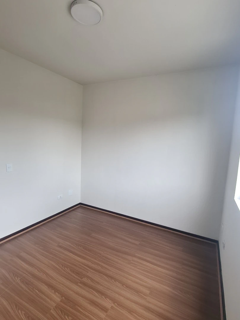 Apartment, 49 m², with wood or laminate floors — photo 4