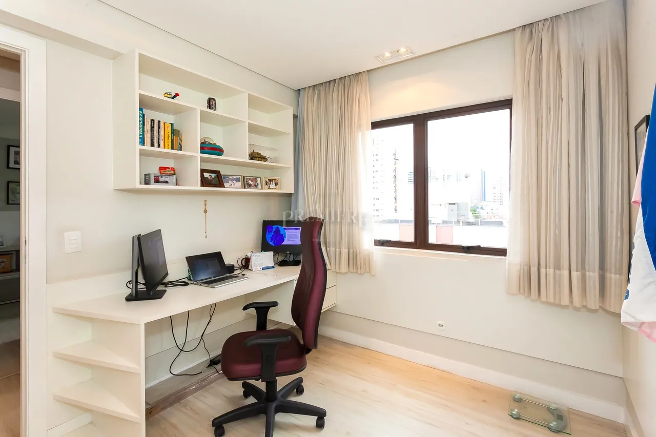 3-bedroom 180 m² apartment with 2 parking spots and garden — photo 11