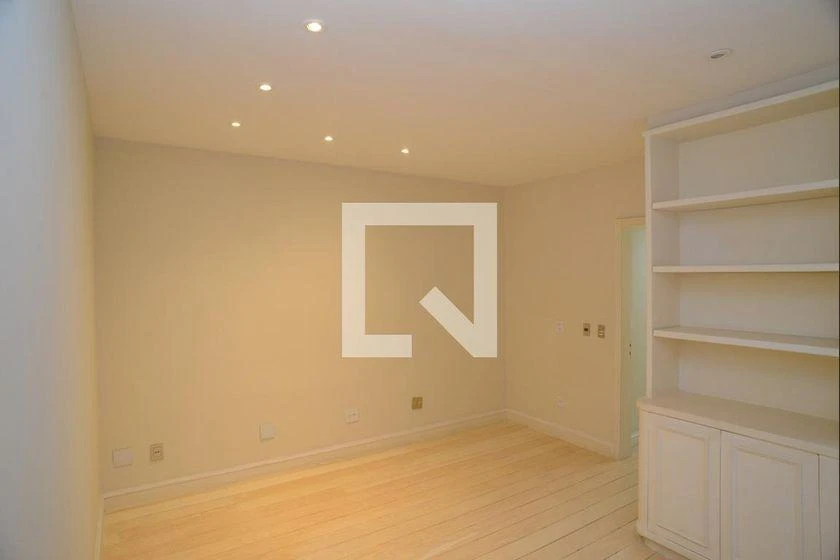 Apartamento para aluguel com 3 quartos e varanda de vidro — photo 44