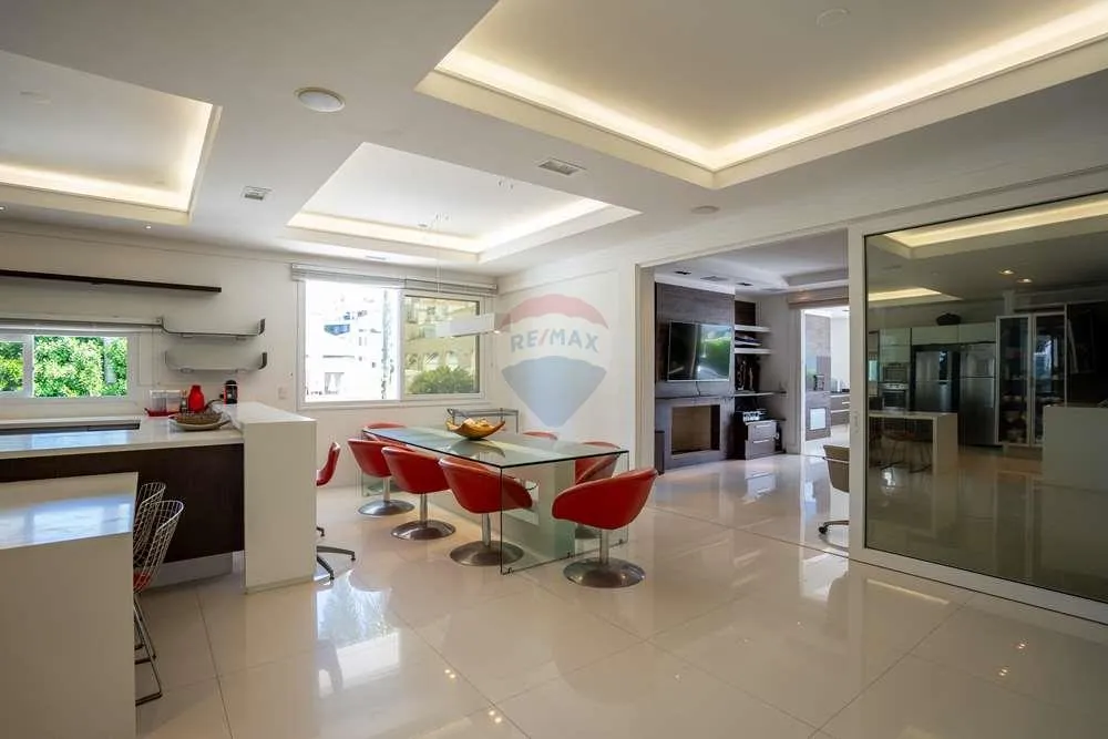 House with 7 en-suite bedrooms and balcony — photo 17