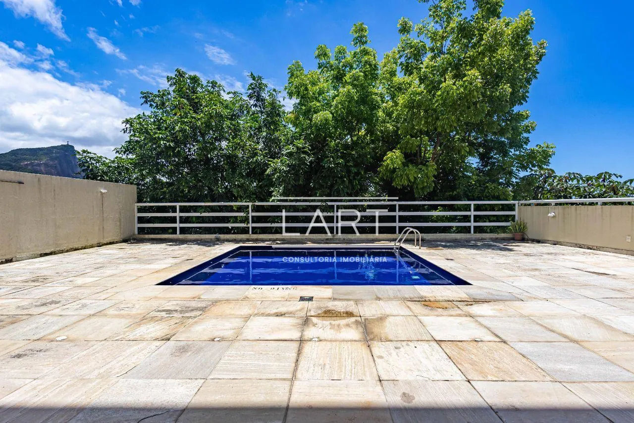 5-bedroom house with city and mountain views, 1250 m² — photo 16