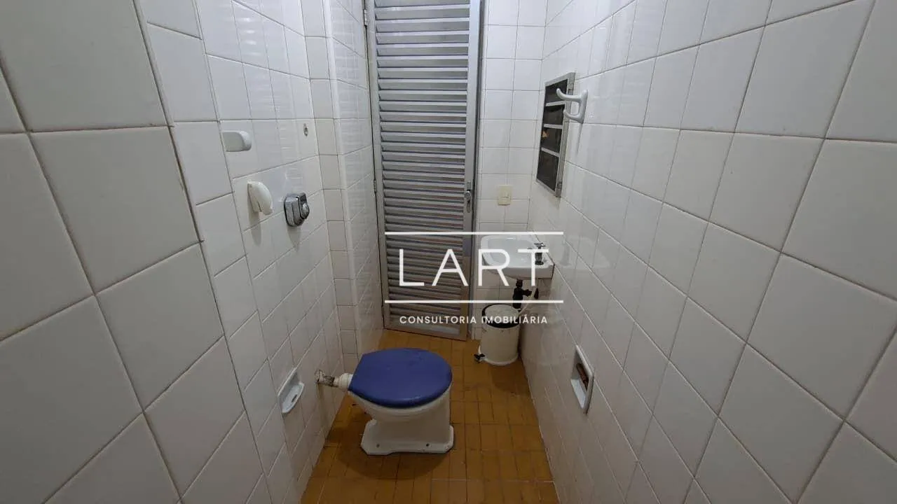 Rental apartment with 4 bedrooms and 280 m² — photo 37