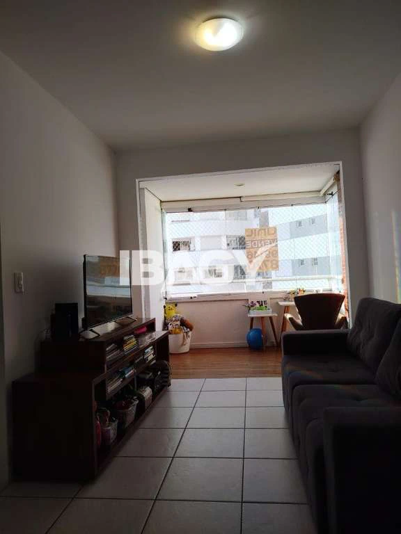Apartamento de 3 quartos com cozinha fechada e área de 126 m² — photo 3