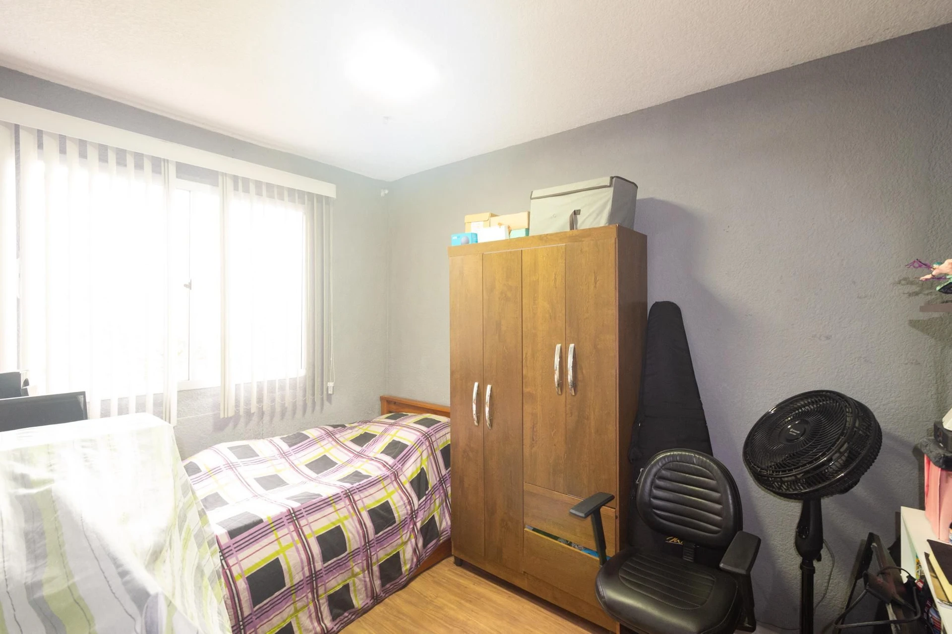 Furnished 2-bedroom apartment with 1 bathroom and parking — photo 3