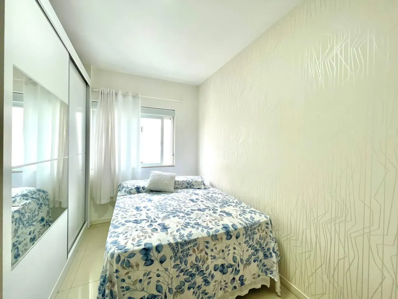 Furnished 2-bedroom apartment with balcony on the 8th — photo 19