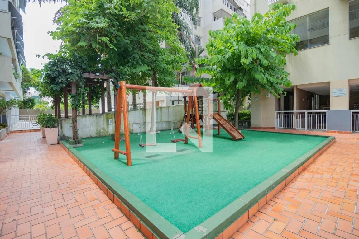 Furnished apartment with 2 bedrooms and a balcony — photo 25