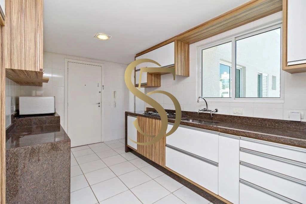 Furnished apartment, 256 m², with a bathtub — photo 19