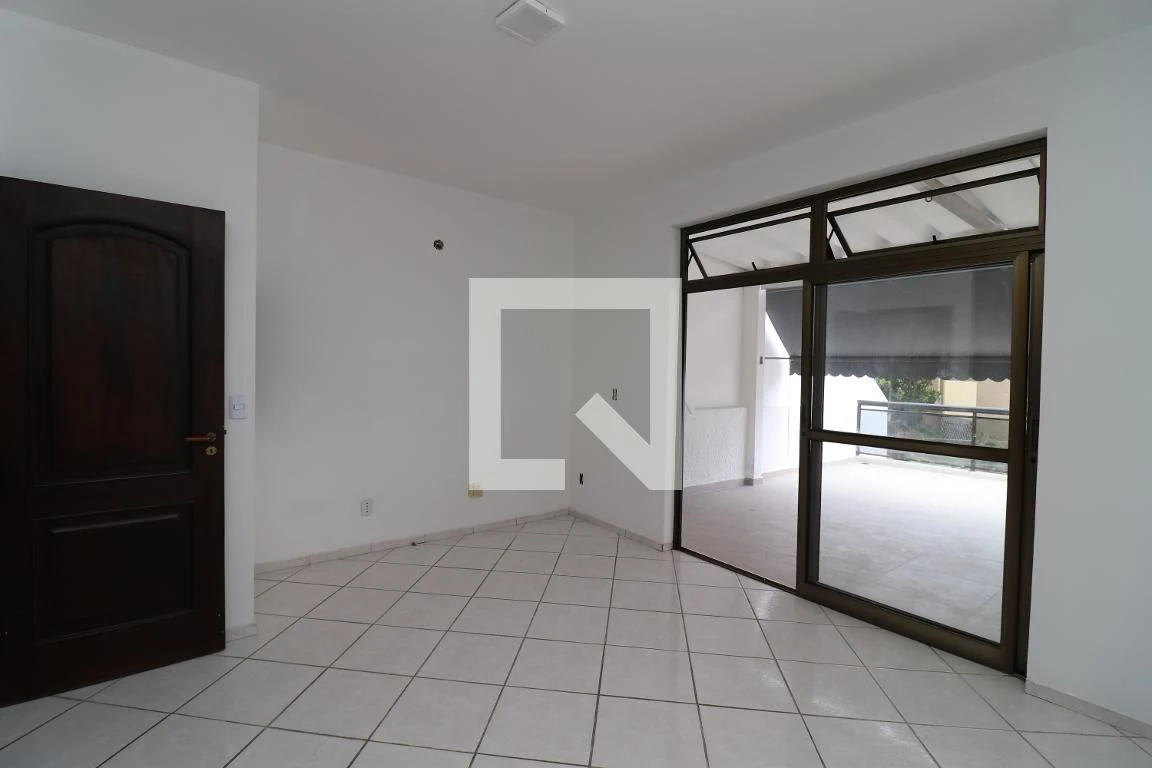 4-bedroom house, 200 m² — photo 57