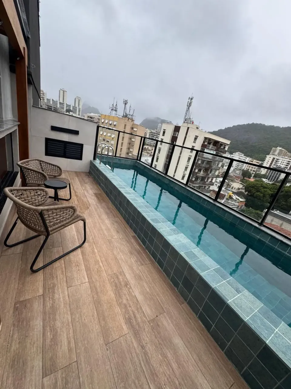Unfurnished apartment with 3 bedrooms and 4 bathrooms — photo 15