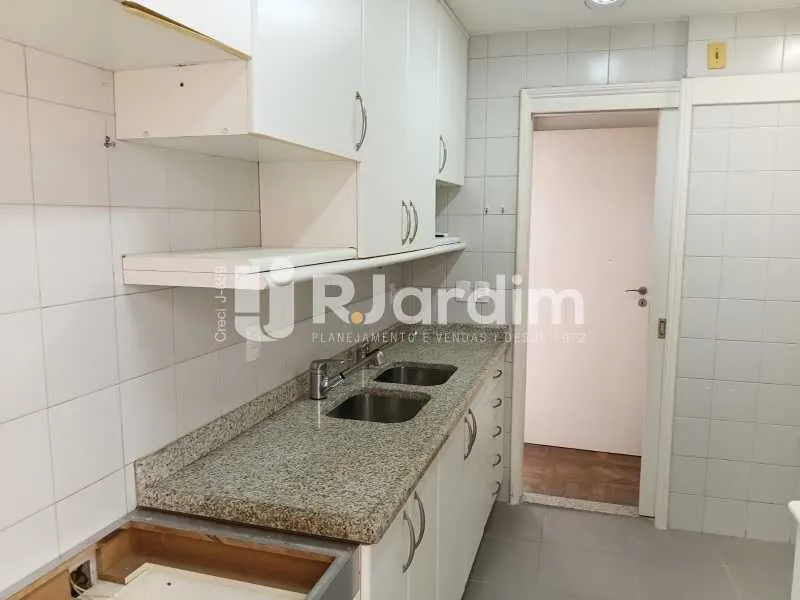 3-bedroom apartment with 130 m² and 3 bathrooms — photo 10