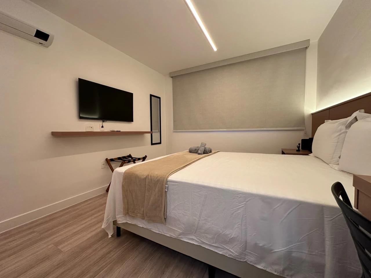 87 m² apartment with a home office and a mountain view — photo 8
