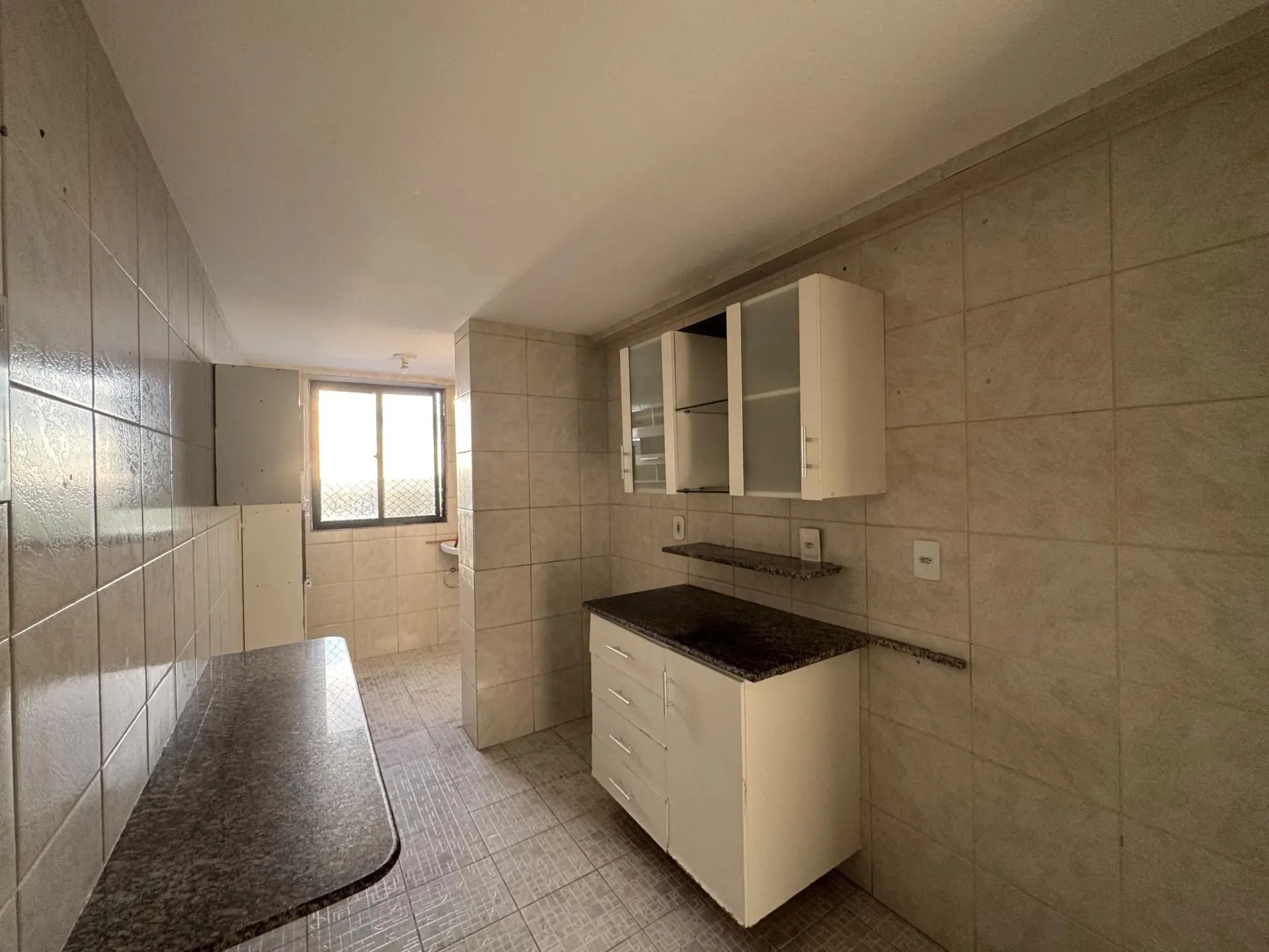 3-bedroom apartment in a building with a pool — photo 9